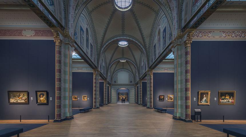 Wide angle shot of a gallery in Rijksmueum