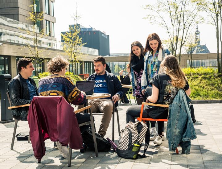 Students at Leiden Campus garden